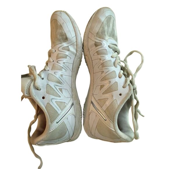 Varsity Edge Cheer Shoes Sz 7 in White - Picture 8 of 11